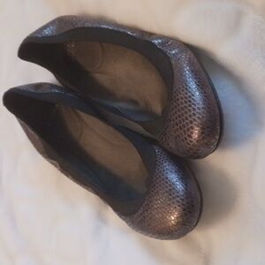 Stuart Weitzman Snakeskin Ballet Flats Women's Size 10.5